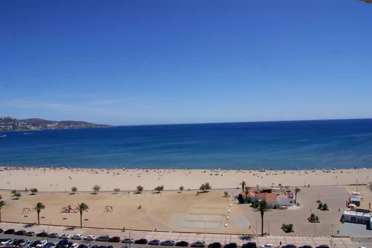 Holidays P14 Sea View Empuriabrava Exteriör bild