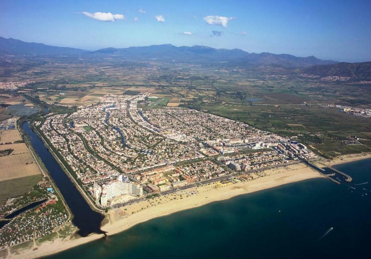 Holidays P14 Sea View Empuriabrava Exteriör bild